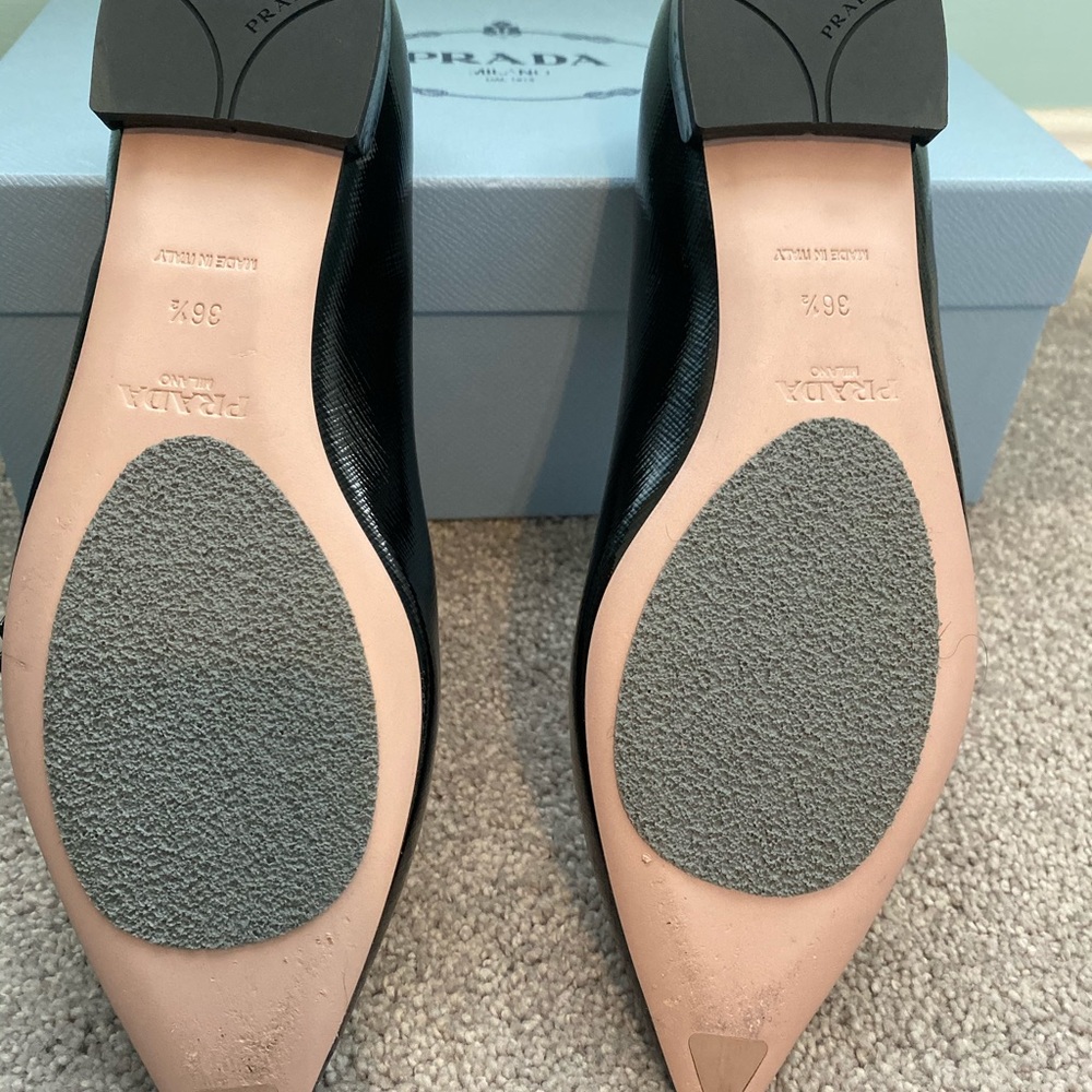 Prada flats - Picture 4 of 6